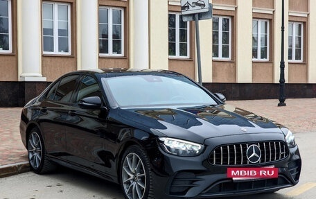 Mercedes-Benz E-Класс, 2021 год, 4 900 000 рублей, 3 фотография