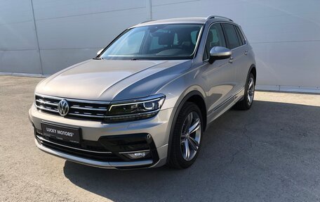 Volkswagen Tiguan II, 2020 год, 3 354 000 рублей, 2 фотография