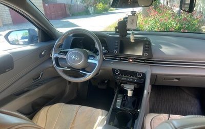 Hyundai Elantra, 2021 год, 2 100 000 рублей, 1 фотография