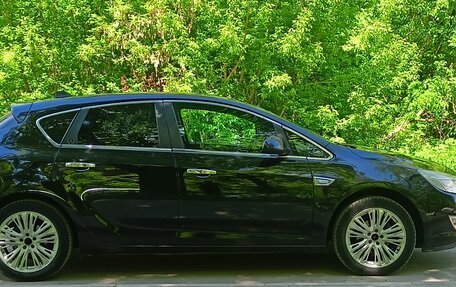 Opel Astra J, 2010 год, 650 000 рублей, 12 фотография