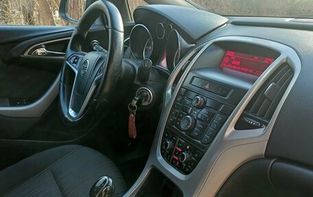 Opel Astra J, 2010 год, 650 000 рублей, 24 фотография