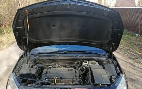 Opel Astra J, 2010 год, 650 000 рублей, 27 фотография