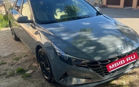Hyundai Elantra, 2021 год, 2 100 000 рублей, 10 фотография