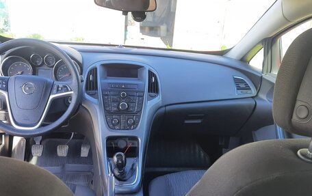 Opel Astra J, 2013 год, 928 000 рублей, 10 фотография