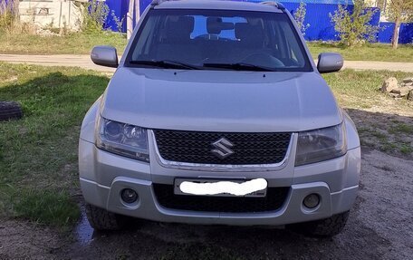 Suzuki Grand Vitara, 2011 год, 950 000 рублей, 1 фотография