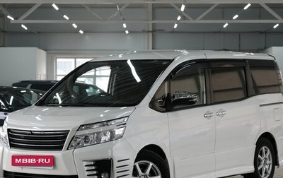 Toyota Voxy III, 2015 год, 2 099 000 рублей, 1 фотография