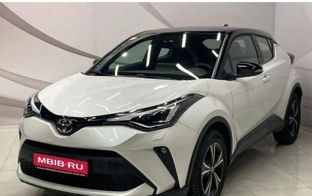 Toyota C-HR I рестайлинг, 2022 год, 2 700 000 рублей, 1 фотография
