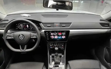 Skoda Superb III рестайлинг, 2022 год, 2 127 000 рублей, 4 фотография
