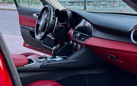 Alfa Romeo Giulia II, 2021 год, 3 300 000 рублей, 12 фотография