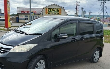 Honda Freed I, 2013 год, 1 250 000 рублей, 2 фотография