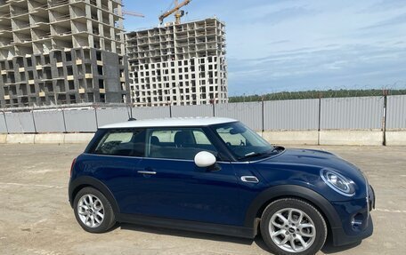 MINI Hatch, 2018 год, 1 979 000 рублей, 7 фотография