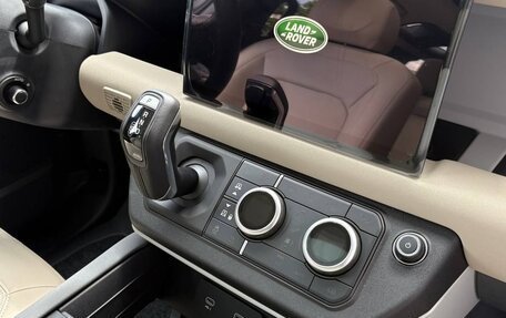 Land Rover Defender II, 2023 год, 13 500 000 рублей, 27 фотография