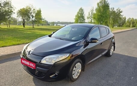 Renault Megane III, 2011 год, 690 000 рублей, 2 фотография