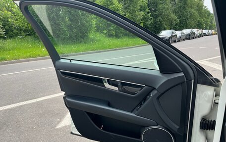 Mercedes-Benz C-Класс, 2010 год, 1 350 000 рублей, 6 фотография