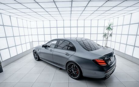 Mercedes-Benz E-Класс AMG, 2018 год, 9 000 000 рублей, 22 фотография