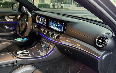 Mercedes-Benz E-Класс AMG, 2018 год, 9 000 000 рублей, 23 фотография