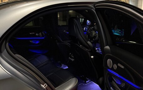 Mercedes-Benz E-Класс AMG, 2018 год, 9 000 000 рублей, 15 фотография