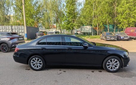 Mercedes-Benz E-Класс, 2019 год, 2 000 000 рублей, 6 фотография