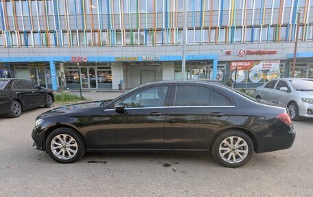 Mercedes-Benz E-Класс, 2019 год, 2 000 000 рублей, 3 фотография