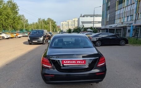 Mercedes-Benz E-Класс, 2019 год, 2 000 000 рублей, 5 фотография