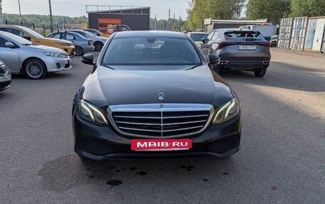 Mercedes-Benz E-Класс, 2019 год, 2 000 000 рублей, 4 фотография