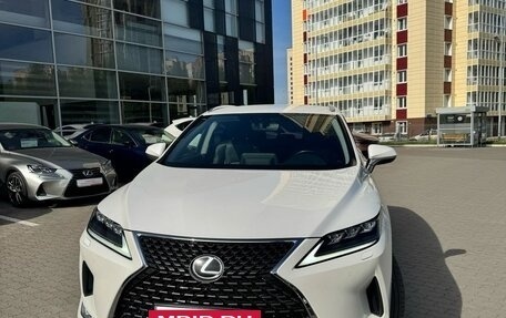 Lexus RX IV рестайлинг, 2020 год, 4 400 000 рублей, 18 фотография