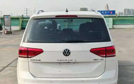 Volkswagen Touran III, 2021 год, 1 749 000 рублей, 6 фотография