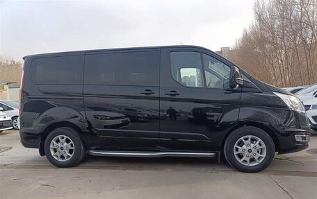 Ford Tourneo Custom I рестайлинг, 2021 год, 2 385 000 рублей, 5 фотография