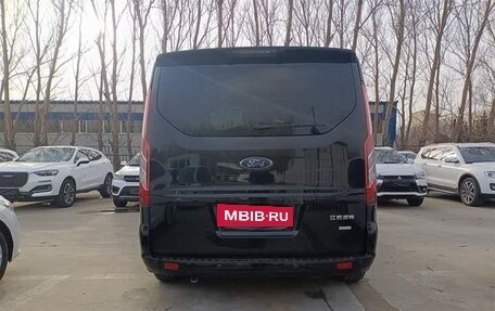 Ford Tourneo Custom I рестайлинг, 2021 год, 2 385 000 рублей, 3 фотография