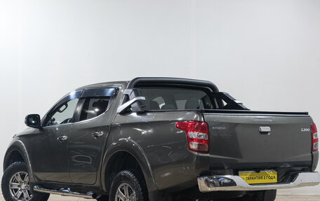 Mitsubishi L200 IV рестайлинг, 2015 год, 1 989 000 рублей, 3 фотография
