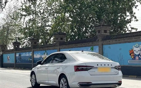 Skoda Superb III рестайлинг, 2022 год, 2 150 000 рублей, 4 фотография
