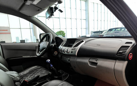 Mitsubishi L200 IV рестайлинг, 2011 год, 1 099 000 рублей, 13 фотография
