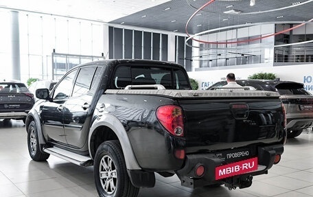 Mitsubishi L200 IV рестайлинг, 2011 год, 1 099 000 рублей, 8 фотография