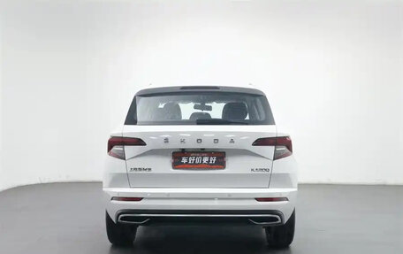Skoda Karoq I, 2022 год, 2 100 000 рублей, 3 фотография