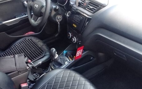 KIA Rio III рестайлинг, 2013 год, 590 000 рублей, 2 фотография