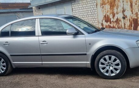 Skoda Superb III рестайлинг, 2007 год, 799 000 рублей, 4 фотография