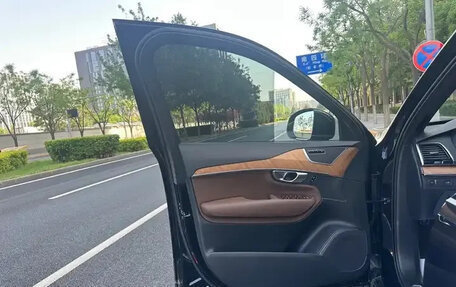Volvo XC90 II рестайлинг, 2022 год, 4 552 000 рублей, 16 фотография