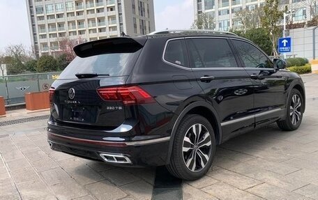 Volkswagen Tiguan II, 2022 год, 2 775 000 рублей, 4 фотография