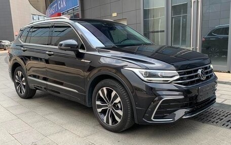 Volkswagen Tiguan II, 2022 год, 2 775 000 рублей, 6 фотография