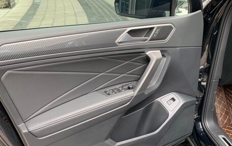 Volkswagen Tiguan II, 2022 год, 2 775 000 рублей, 18 фотография