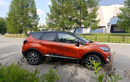 Renault Kaptur I рестайлинг, 2017 год, 1 560 000 рублей, 2 фотография