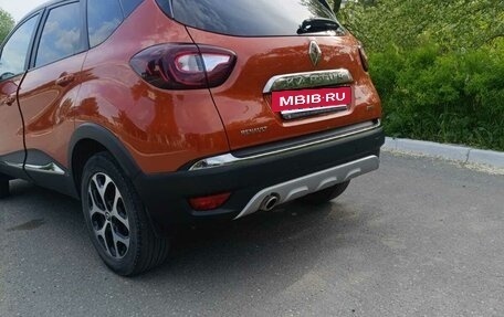 Renault Kaptur I рестайлинг, 2017 год, 1 560 000 рублей, 6 фотография