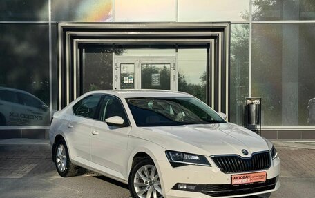 Skoda Superb III рестайлинг, 2019 год, 2 799 000 рублей, 3 фотография