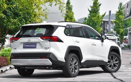 Toyota RAV4, 2024 год, 3 410 000 рублей, 3 фотография