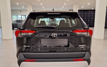 Toyota RAV4, 2024 год, 3 900 000 рублей, 5 фотография