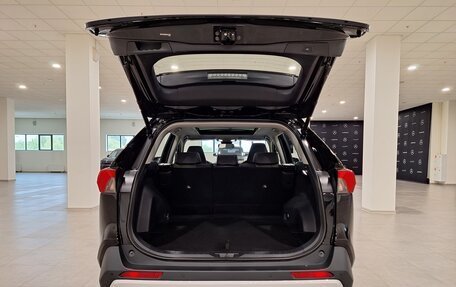 Toyota RAV4, 2024 год, 3 900 000 рублей, 8 фотография