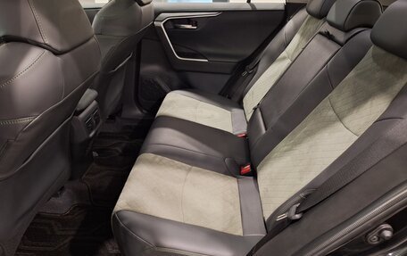 Toyota RAV4, 2024 год, 3 900 000 рублей, 13 фотография