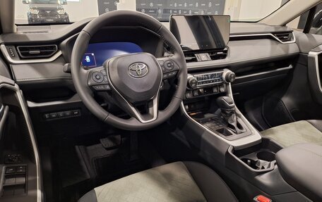 Toyota RAV4, 2024 год, 3 900 000 рублей, 16 фотография