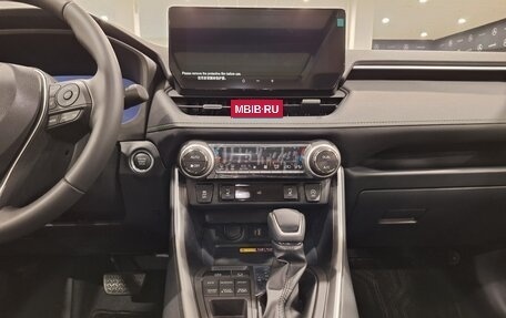 Toyota RAV4, 2024 год, 3 900 000 рублей, 17 фотография