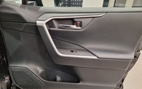 Toyota RAV4, 2024 год, 3 900 000 рублей, 24 фотография